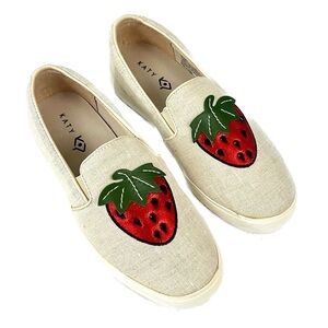 NIB - The Kerry Canvas Strawberry Applique Slip-Ons - Size 5.5